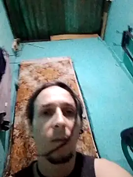 Snapshot of AxelFrost chatting on February 11, 3:22 am AxelFrost online show from February 11, 3:22 am