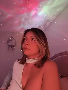 Snapshot of BellaDonna_16 chatting on February 12, 11:22 pm BellaDonna 16 online show from February 12, 11:22 pm