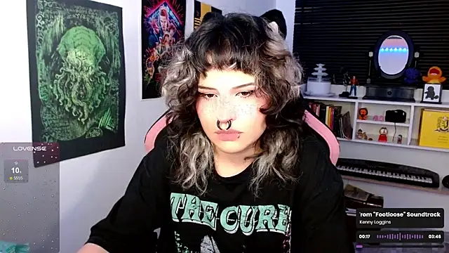 Snapshot of neena_nyx_ chatting on May 27, 3:25 am neena nyx online show from May 27, 3:25 am