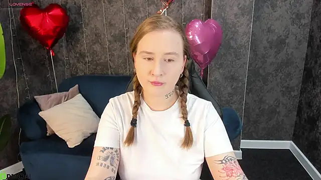 Snapshot of Stella_Soul chatting on February 12, 9:26 am Stella Soul online show from February 12, 9:26 am