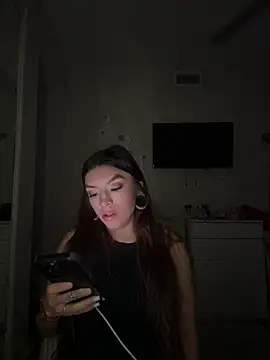 Mandygonewild online show from April 9, 6:30 am