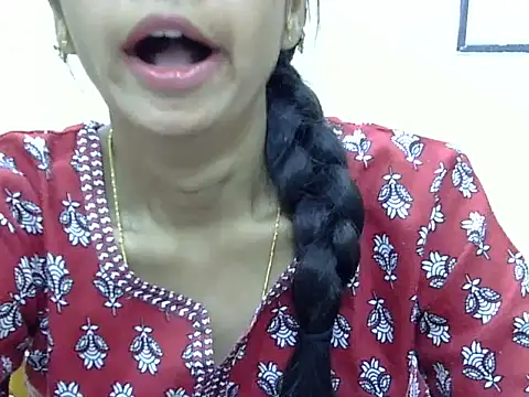 Kulsum S online show from May 6, 1:05 pm