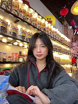 Lyn-be99 online show from March 16, 8:40 am