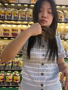 Lyn-be99 online show from May 23, 3:34 am