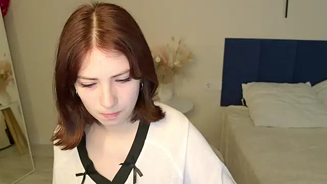 Snapshot of Elis_bb chatting on April 24, 7:27 pm Elis bb online show from April 24, 7:27 pm
