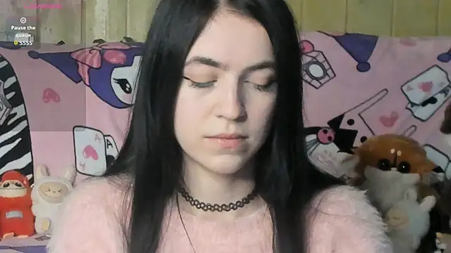 reze daisies online show from April 2, 9:07 am