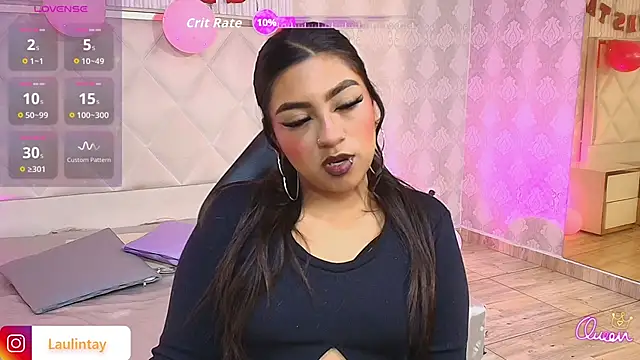 Snapshot of Laulin_tay chatting on February 18, 4:52 am Laulin tay online show from February 18, 4:52 am