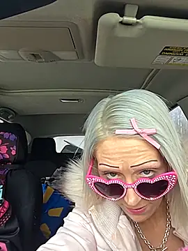 Snapshot of BeautifulFire23 chatting on February 8, 5:16 pm BeautifulFire23 online show from February 8, 5:16 pm