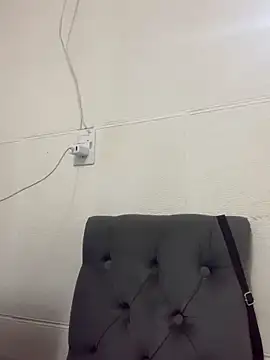 Jimena luvv online show from February 25, 2:43 am