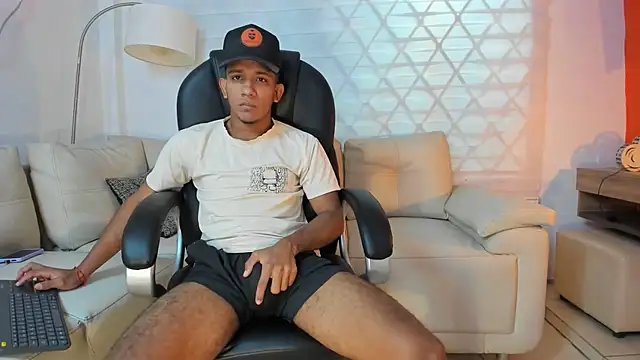 ricky spensar23cm  online show from March 22, 2:15 am