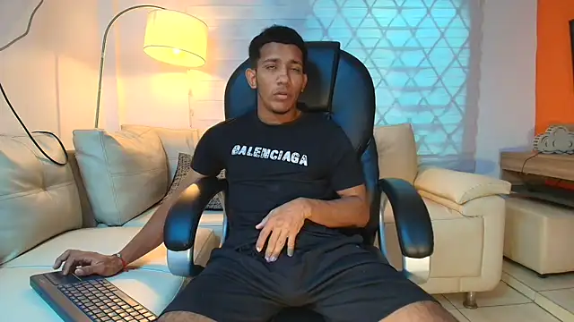 ricky spensar23cm  online show from March 31, 1:29 am