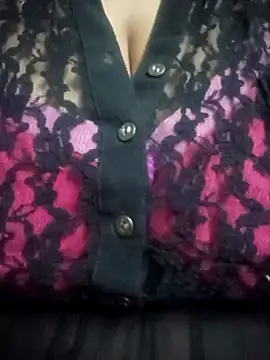 Snapshot of Samaira_Juicy143 chatting on February 22, 5:08 am Samaira Juicy143 online show from February 22, 5:08 am