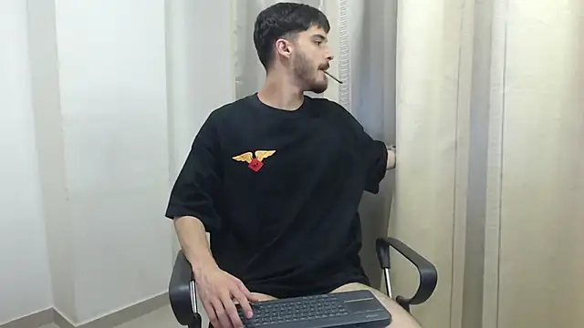 Snapshot of joseh0se chatting on February 2, 12:31 am joseh0se online show from February 2, 12:31 am