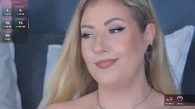 Snapshot of OndinaNoire chatting on February 19, 8:49 pm OndinaNoire online show from February 19, 8:49 pm