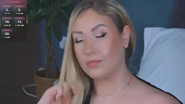 Snapshot of OndinaNoire chatting on February 26, 8:08 pm OndinaNoire online show from February 26, 8:08 pm