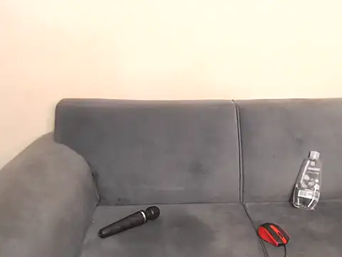 Thique Dollxx online show from February 15, 6:59 pm