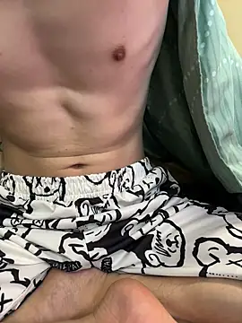 Snapshot of llkiki chatting on March 9, 3:32 am llkiki online show from March 9, 3:32 am