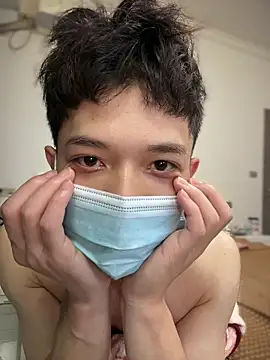 Snapshot of llkiki chatting on April 15, 4:08 am llkiki online show from April 15, 4:08 am