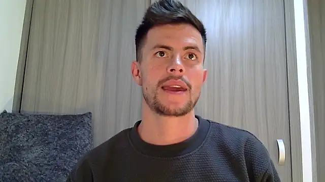 Snapshot of jordan_fox chatting on February 1, 11:36 pm jordan fox online show from February 1, 11:36 pm