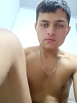 Snapshot of Andres_medi32 chatting on May 14, 4:19 am Andres medi32 online show from May 14, 4:19 am