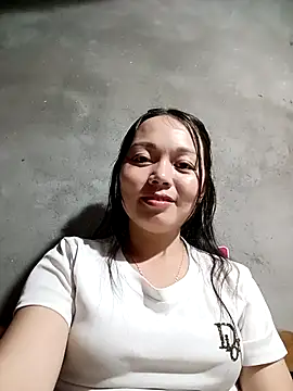 Snapshot of Rose-222 chatting on February 15, 5:59 am Rose-222 online show from February 15, 5:59 am