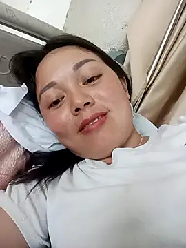 Snapshot of Rose-222 chatting on February 27, 11:10 am Rose-222 online show from February 27, 11:10 am