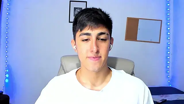 babyted272 online show from April 16, 9:39 pm