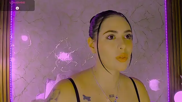 Snapshot of milaocean chatting on February 4, 4:18 am milaocean online show from February 4, 4:18 am