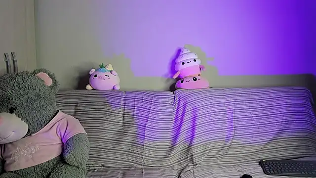 ViolettM online show from February 20, 6:48 am