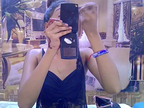 Snapshot of IndianPretty14u2Luv chatting on March 23, 6:39 am IndianPretty14u2Luv online show from March 23, 6:39 am