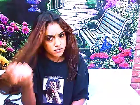 Snapshot of IndianPretty14u2Luv chatting on April 2, 6:27 pm IndianPretty14u2Luv online show from April 2, 6:27 pm