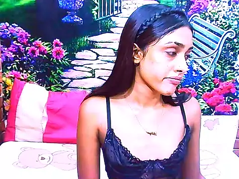 Snapshot of IndianPretty14u2Luv chatting on April 15, 6:31 am IndianPretty14u2Luv online show from April 15, 6:31 am