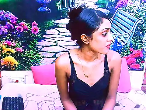 Snapshot of IndianPretty14u2Luv chatting on April 17, 9:45 am IndianPretty14u2Luv online show from April 17, 9:45 am