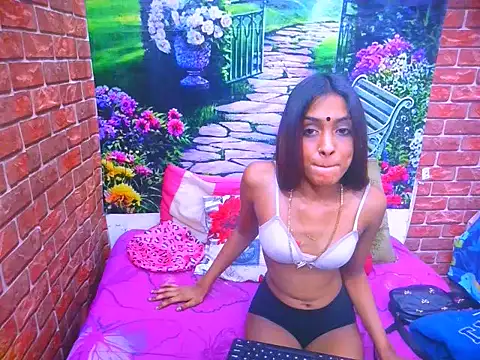Snapshot of IndianPretty14u2Luv chatting on June 18, 9:14 am IndianPretty14u2Luv online show from June 18, 9:14 am
