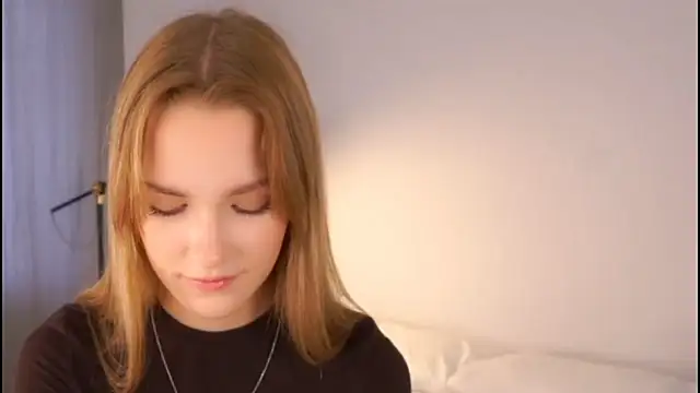 Snapshot of HellenSpelly chatting on March 1, 10:12 pm HellenSpelly online show from March 1, 10:12 pm