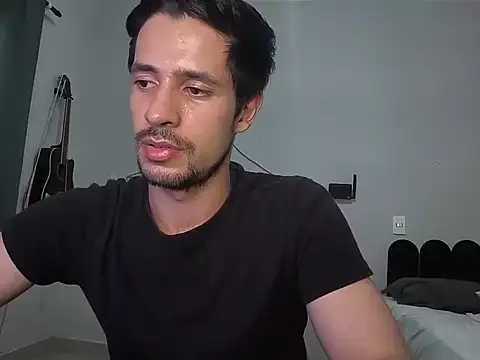 Snapshot of Cshunderlick chatting on February 19, 9:33 pm Cshunderlick online show from February 19, 9:33 pm