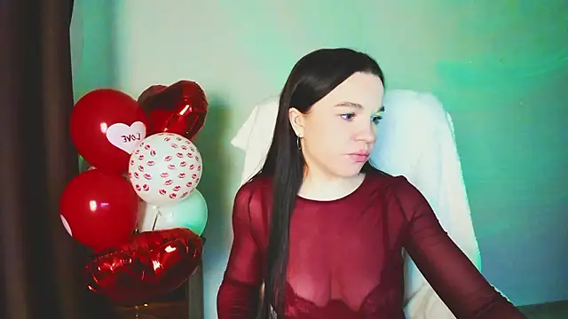 Snapshot of Mia_Mia999 chatting on February 15, 9:44 pm Mia Mia999 online show from February 15, 9:44 pm