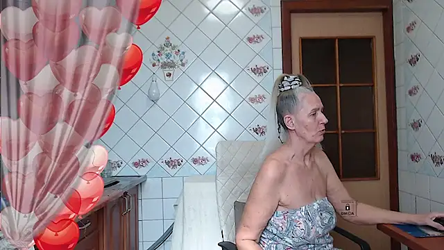 Snapshot of lukerya chatting on March 22, 8:08 am lukerya online show from March 22, 8:08 am