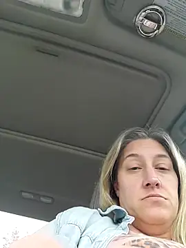 Snapshot of Sunflower0025 chatting on February 15, 9:22 pm Sunflower0025 online show from February 15, 9:22 pm