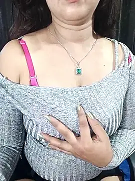 alinaarora online show from April 13, 4:56 pm