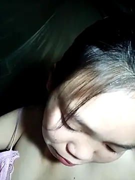 Snapshot of derylove_ chatting on February 27, 4:29 pm derylove online show from February 27, 4:29 pm