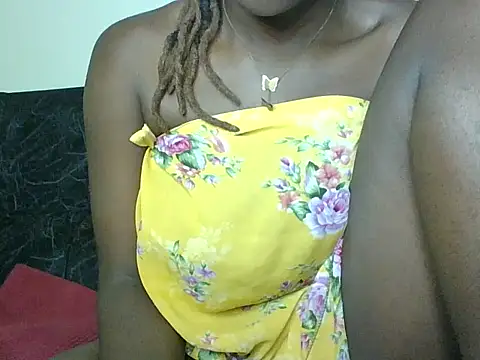 Snapshot of Rilaveta064 chatting on February 2, 12:31 am Rilaveta064 online show from February 2, 12:31 am