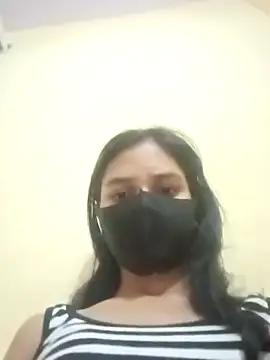 Mahira-- online show from April 16, 3:35 pm