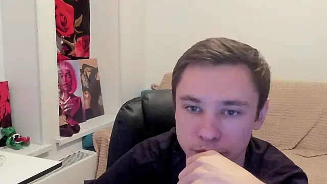 Snapshot of Alexmansuper chatting on February 2, 12:09 am Alexmansuper online show from February 2, 12:09 am