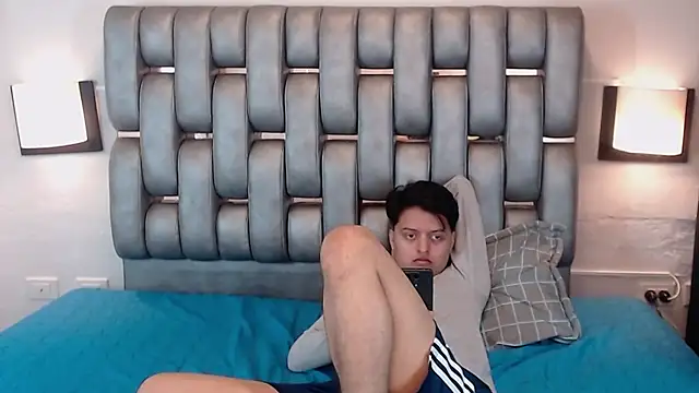 Snapshot of Kevin_Charless chatting on March 11, 11:38 am Kevin Charless online show from March 11, 11:38 am