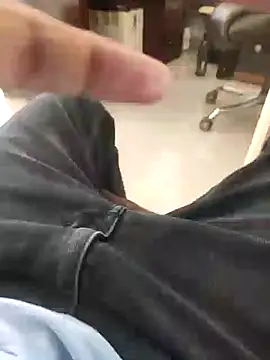 Snapshot of jesse_pinkman99 chatting on February 20, 8:05 am jesse pinkman99 online show from February 20, 8:05 am