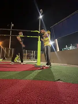 Snapshot of CreamKingg chatting on February 16, 2:51 am CreamKingg online show from February 16, 2:51 am