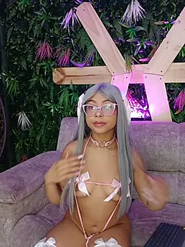 Snapshot of Katana_Rose chatting on February 18, 3:46 am Katana Rose online show from February 18, 3:46 am