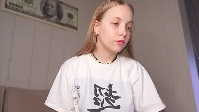 Appr0ved  online show from March 15, 4:46 pm