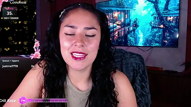 Snapshot of Iris_colette chatting on May 10, 1:33 am Iris colette online show from May 10, 1:33 am